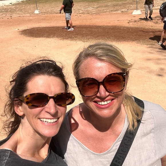 Meet your Posher, Sam & Kim - Picture 1 of 1